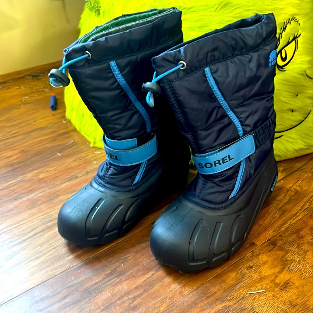 Sorel Flurry Snow boots blue  kids size 3 euro 34 see photos new without box